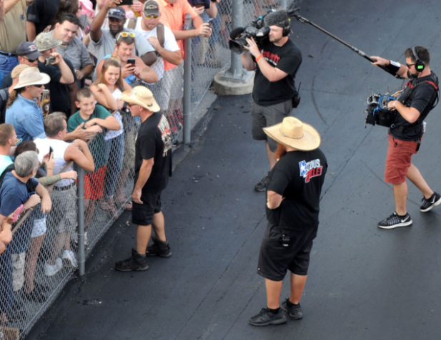 ‘Amazing Turnout’ Greets Taping of ‘Street Outlaws’ at Bristol Dragway